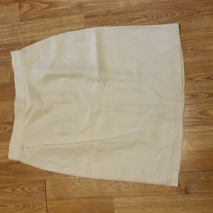 Laurel linen blend cream pencil skirt size 38/medium